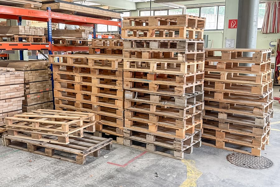 Posten Holz Paletten